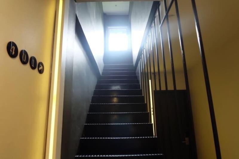 Four Sister Lamoon Hotel กรุงเทพมหานคร ภายนอก รูปภาพ