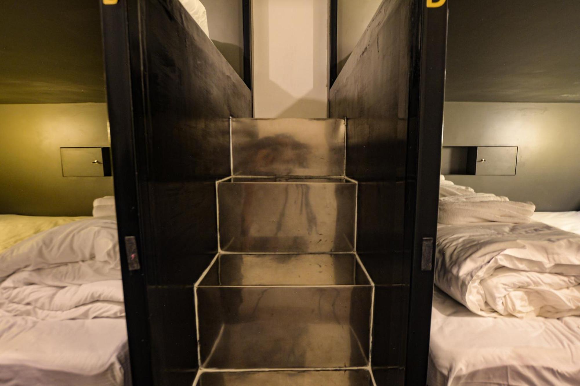 Four Sister Lamoon Hotel กรุงเทพมหานคร ภายนอก รูปภาพ